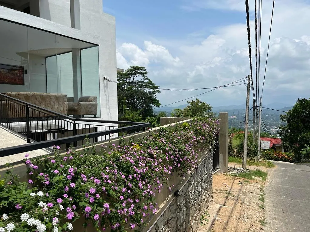 Hotel Kandyan View 